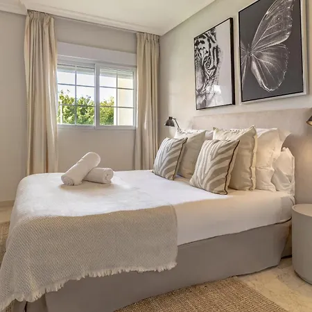 Vacation I Puente Modern Apt, Location In Town, Walk To The Beach, Parking And Swimming Pool