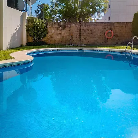 Apartment Vacation I Puente Modern Apt, Location In Town, Walk To The Beach, Parking And Swimming Pool